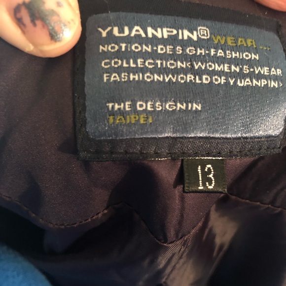 Coat - Picture 9 of 9